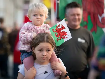 Welsh independence march fills Aberystwyth streets
