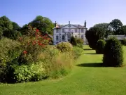 15-minute Glasgow walk is 'beautiful' and wheelchair accessible