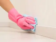 £2 Home Bargains dryer sheets hack keeps skirting boards dust-free