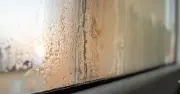 25p kitchen staple that instantly stops window condensation