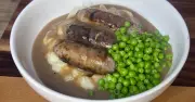 3-Step Gravy Recipe Richer Than Bisto for Sausage and Mash