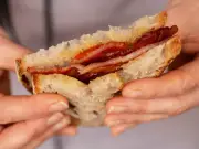 Add Chutney to Bacon Sandwiches for Better Taste