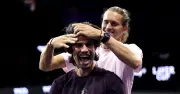 Alcaraz gets new hairstyle from Zverev at Laver Cup