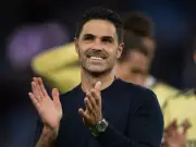 Arsenal avoid Liverpool and Man Utd contract crisis next summer