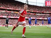 Arsenal come from behind to beat Chelsea and lay down early title marker