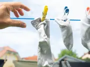 Baking soda trick to restore white socks without bleach