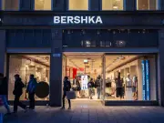 Bershka t-shirt slogan 'Idk, ask AI' sparks shopper outrage