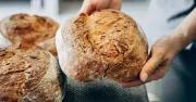Bread stays fresh for weeks with celery stick - no freezing needed