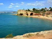 British man, 58, dies after being pulled from sea at Algarve beach