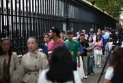 British Museum apologises after Bayeux Tapestry queue chaos