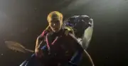 Canoe man delivers supplies to Portsmouth migrant protestors