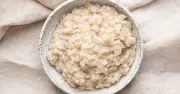 Cocoa powder makes porridge tastier and creamier without sugar