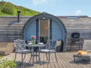 Cosy Betws-y-Coed pod with wood burner ideal for autumn staycation