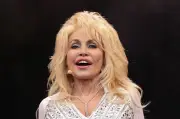 Dolly Parton's sister denies family feud after nephew fired