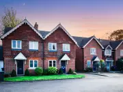 Expert urges UK households to follow 10pm rule as energy price cap rises
