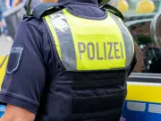 Explosives alert closes Swiss-German border crossing as bomb squad rushes to scene