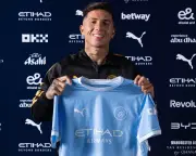 Fernández completes record-equalling £125m move from Chelsea to Man City