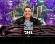 Fremantle fans paint city purple ahead of AFL grand final showdown