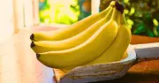 Glass jar hack keeps bananas fresh for 16 days, expert reveals
