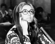 Gloria Steinem, Feminist Icon Who Mainstreamed the Movement, Dies at 92