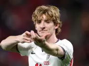 Gordon inspires England to 2-0 Nations League win over Czechia