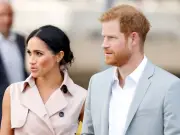 Harry and Meghan security scare as paparazzi seen near school