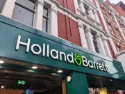 Holland & Barrett app offers 4 points per £1 and free gifts