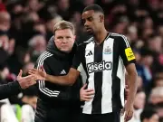Howe would still be at Newcastle if Isak stayed, says Saunders