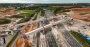 HS2 bridge sections lifted over M42 in weekend closure