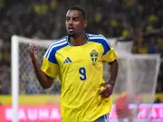 Isak injury explained as Sweden boss provides update on Liverpool star