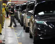 JLR to Offer Redundancies to Thousands After Profits Fall