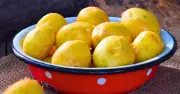 Keep potatoes fresh for months with one common kitchen item