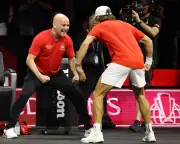 Laver Cup: De Minaur saves match point as Team World level at 5-5