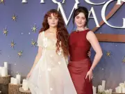 Lip reader reveals Maisie Williams' sweet words to Joey King at premiere