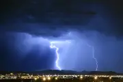 London thunderstorms forecast as capital endures rare tropical night