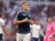Man Utd delay Lewis Hall move after Newcastle's £75m price tag