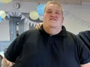 Man's 30-stone loss to bodybuilding career