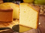 Mary Berry's lemon drizzle cake: moist one-bowl recipe