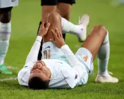 Mbappé injured after scoring France winner in Turkey