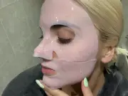 Medicube Salmon DNA PDRN Pink Collagen Jelly Gel Mask reduced to £9.60 on Amazon