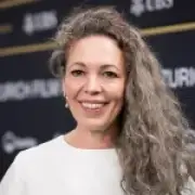 Olivia Colman debuts silver locks at Zurich Film Festival