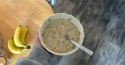 One ripe banana makes porridge sweeter and creamier without sugar