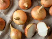 Onions stay fresh for six months if stored in one common kitchen area
