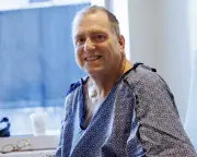 Pig kidney keeps man alive for record nine months