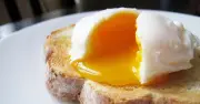 Poached eggs 'perfect' every time with chef's 'easiest' microwave method