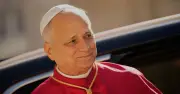 Pope Leo welcomes press on plane amid Trump media ban row