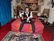 Ronnie Wood returns to Jimi Hendrix's flat for new art show