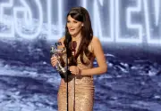 Sienna Spiro wins Best New Artist at MTV VMAs, announces London shows