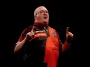Stephen Bunting: Darts' global growth means no peace at dinner