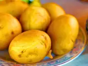 Store potatoes with one kitchen item to stop sprouting